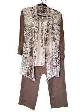 Chico's Travelers Cream and Brown Printed Drape Cardigan 3 piece Set